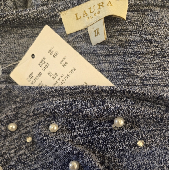 NWT 2X Laura long sleeve lightweight scoop neck summer blue pearl beaded top - Picture 11 of 12
